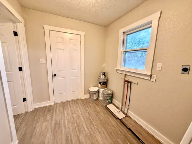 405 W 1st Street, Mountain Grove, MO 65711