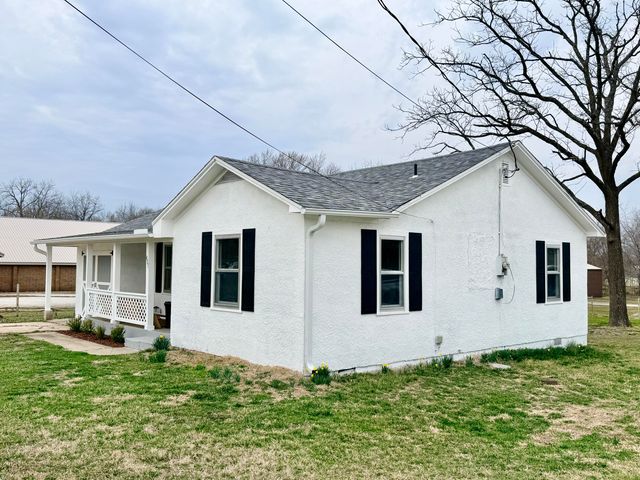 405 W 1st Street, Mountain Grove, MO 65711