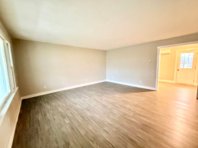 405 W 1st Street, Mountain Grove, MO 65711