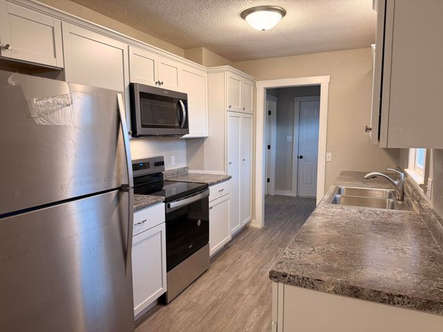 405 W 1st Street, Mountain Grove, MO 65711