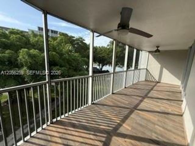 1670 NE 191st St 302-3, Miami, FL 33179
