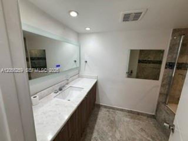1670 NE 191st St 302-3, Miami, FL 33179