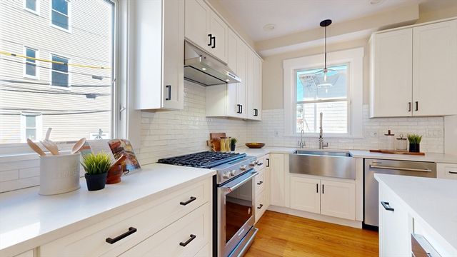 88 Line St 88, Somerville, MA 02143