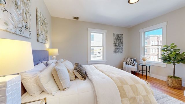 88 Line St 88, Somerville, MA 02143