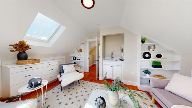 88 Line St 88, Somerville, MA 02143