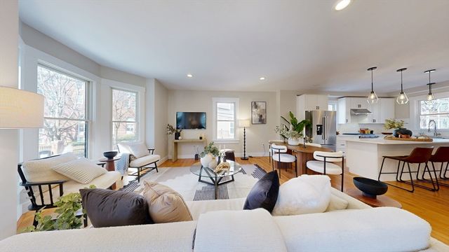 88 Line St 88, Somerville, MA 02143