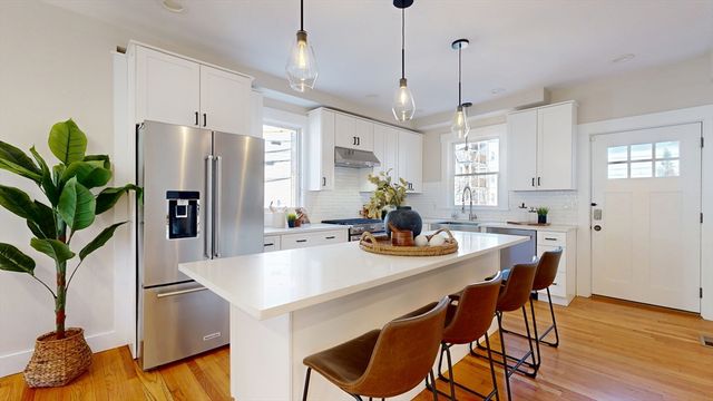 88 Line St 88, Somerville, MA 02143