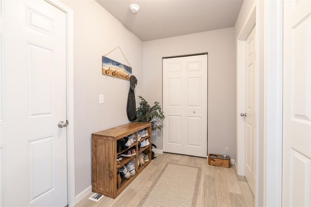 10906 Autumn View Lane, Portage, MI 49002