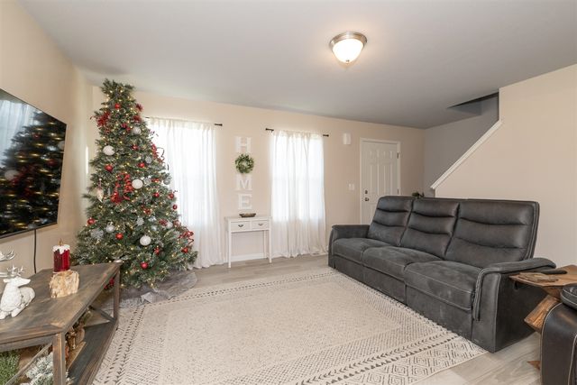 10906 Autumn View Lane, Portage, MI 49002