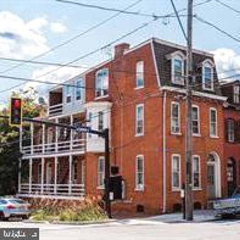 402 W LEMON ST, Lancaster, PA 17603