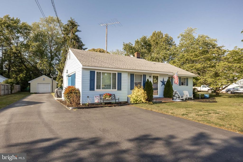 Image 5 of property listing at 123 FRANCIS DR, Salisbury, MD 21804