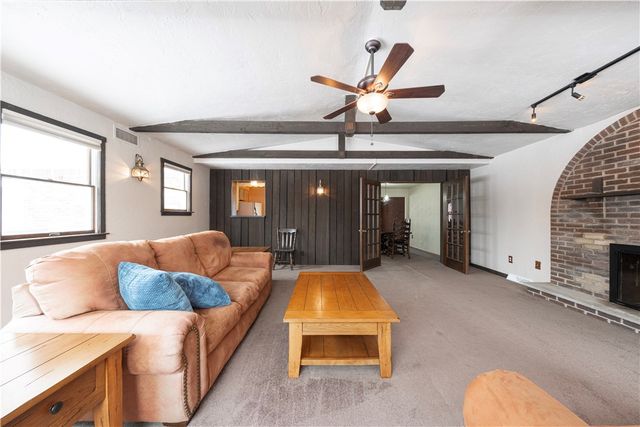 213-215 Arlington Ave, N Versailles, PA 15137