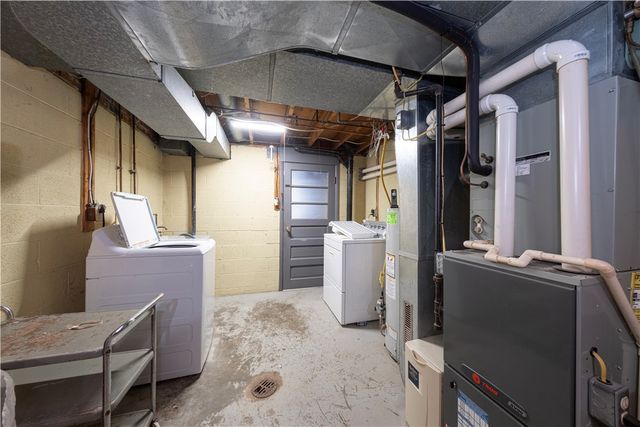 213-215 Arlington Ave, N Versailles, PA 15137