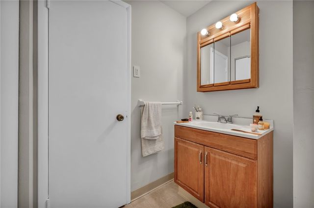 213-215 Arlington Ave, N Versailles, PA 15137