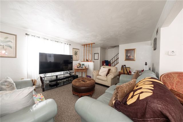 213-215 Arlington Ave, N Versailles, PA 15137