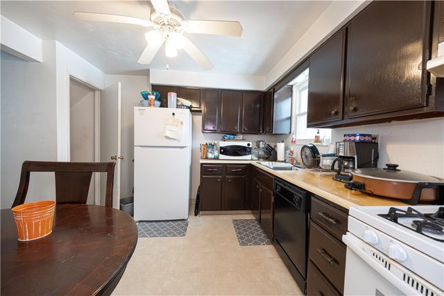 213-215 Arlington Ave, N Versailles, PA 15137