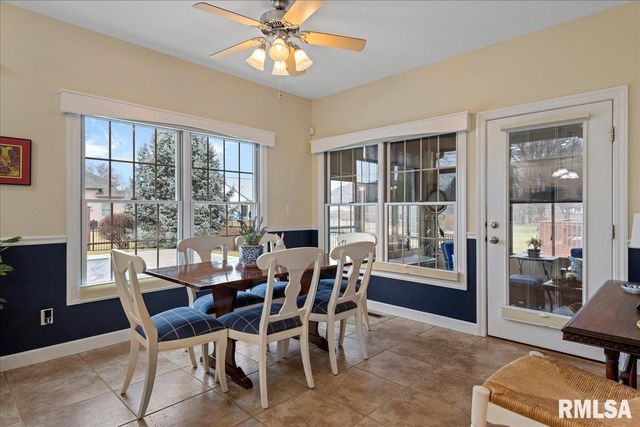 2121 Lake Crest Drive, Springfield, IL 62712