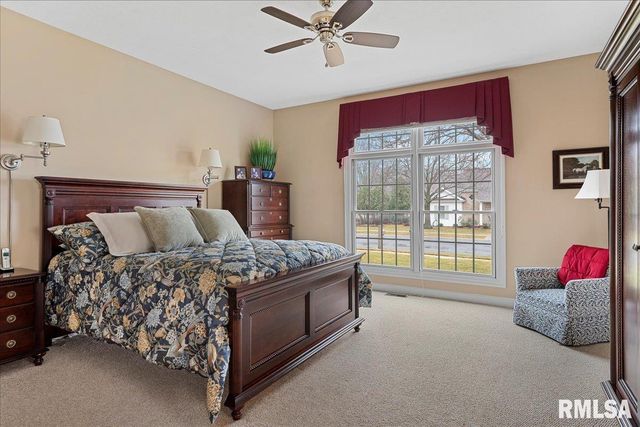 2121 Lake Crest Drive, Springfield, IL 62712