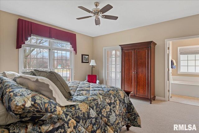 2121 Lake Crest Drive, Springfield, IL 62712