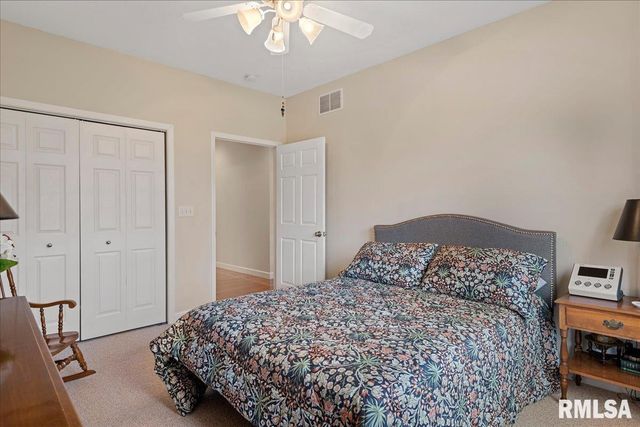 2121 Lake Crest Drive, Springfield, IL 62712