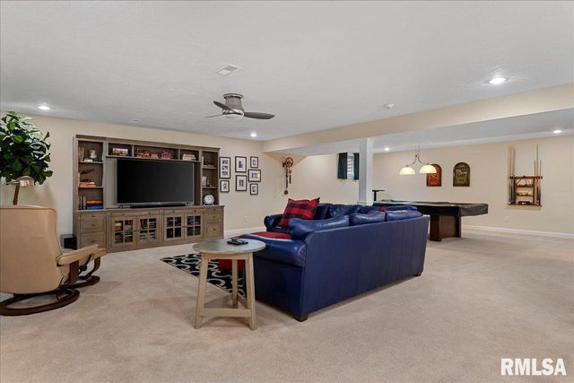 2121 Lake Crest Drive, Springfield, IL 62712