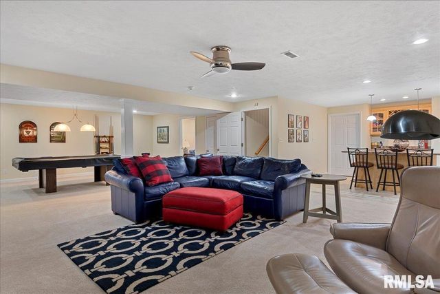 2121 Lake Crest Drive, Springfield, IL 62712