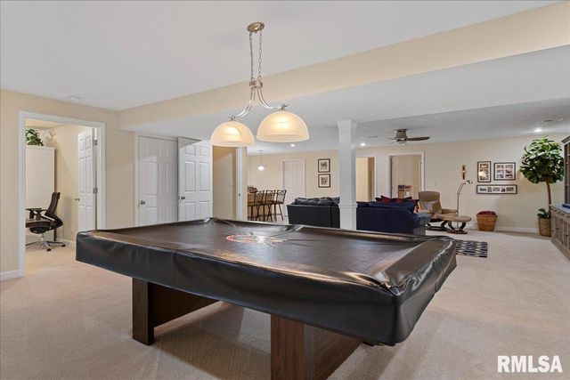 2121 Lake Crest Drive, Springfield, IL 62712