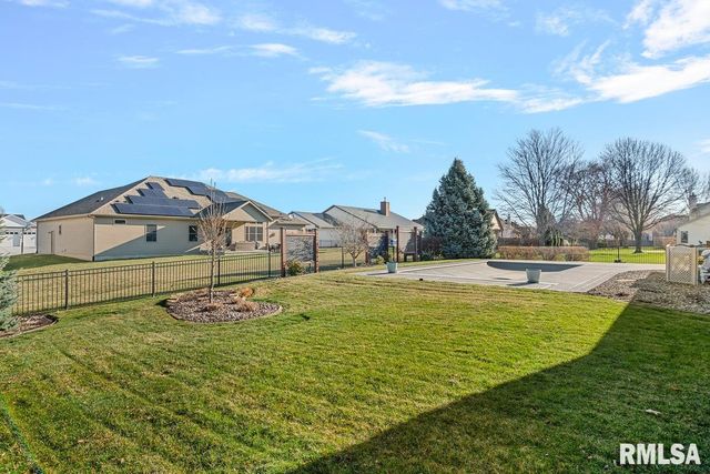 2121 Lake Crest Drive, Springfield, IL 62712