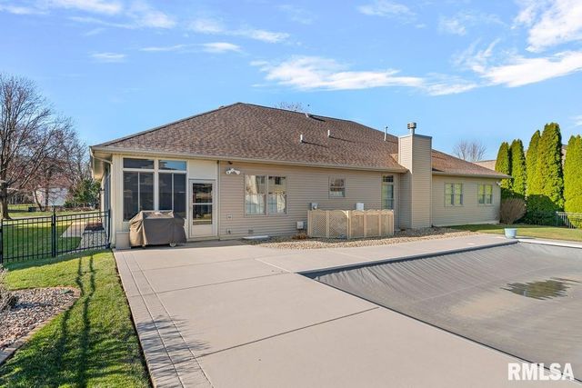 2121 Lake Crest Drive, Springfield, IL 62712