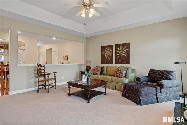 2121 Lake Crest Drive, Springfield, IL 62712