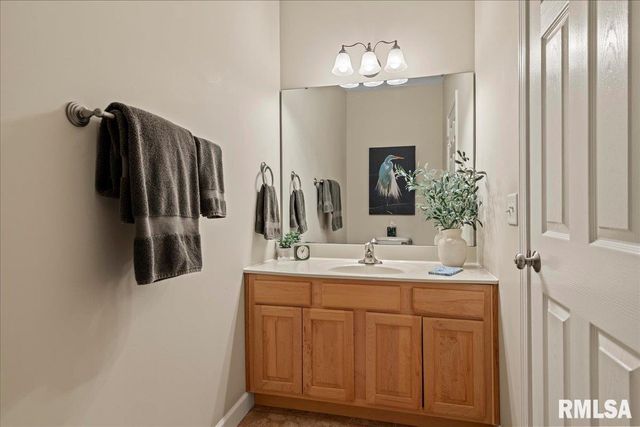 2121 Lake Crest Drive, Springfield, IL 62712