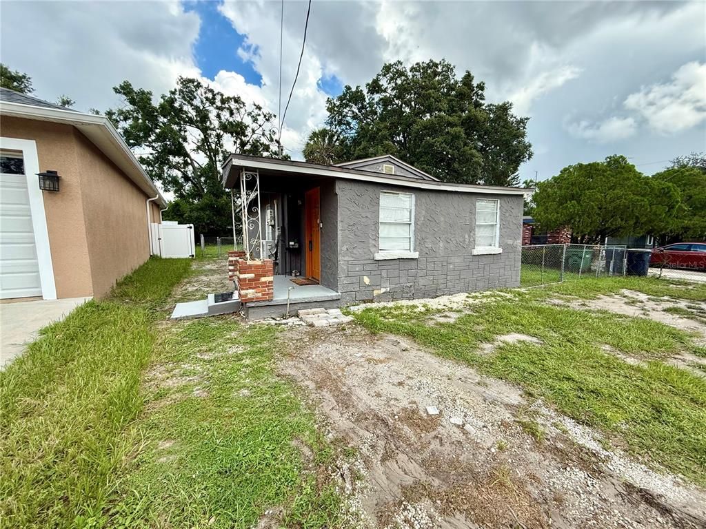 3612 E HENRY AVENUE, Tampa, FL 33610