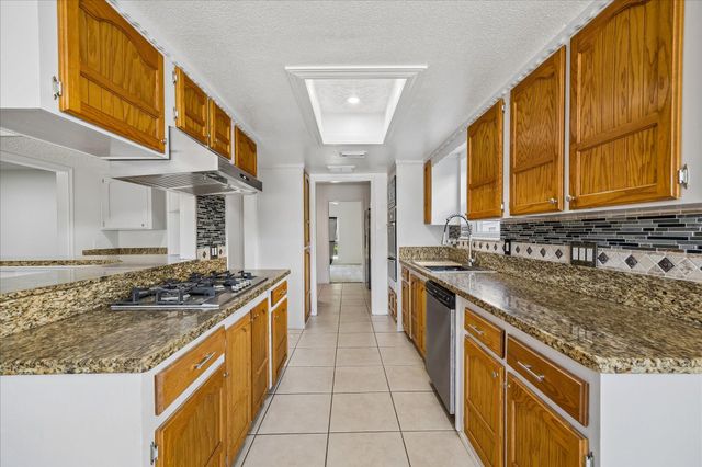 631 Lexington Square, Humble, TX 77338