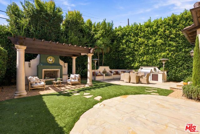 509 S Gretna Green Way, Los Angeles, CA 90049