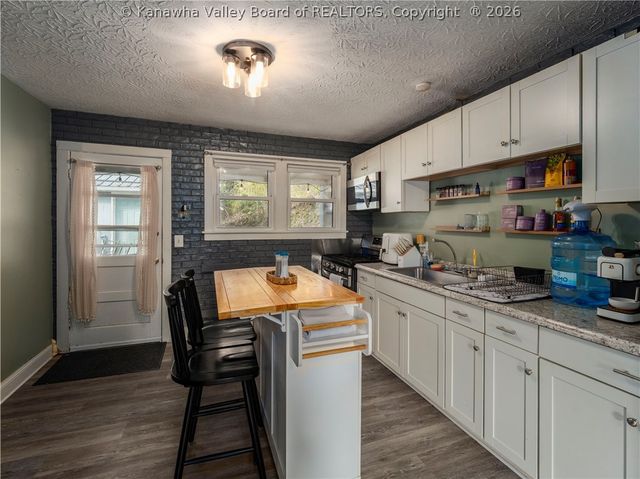 1929 Witcher Creek Road, Belle, WV 25015