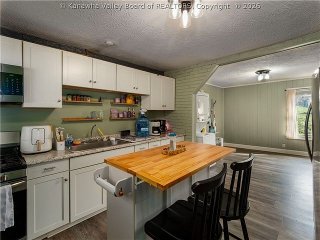 1929 Witcher Creek Road, Belle, WV 25015