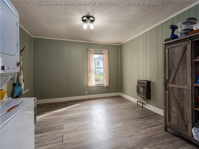 1929 Witcher Creek Road, Belle, WV 25015