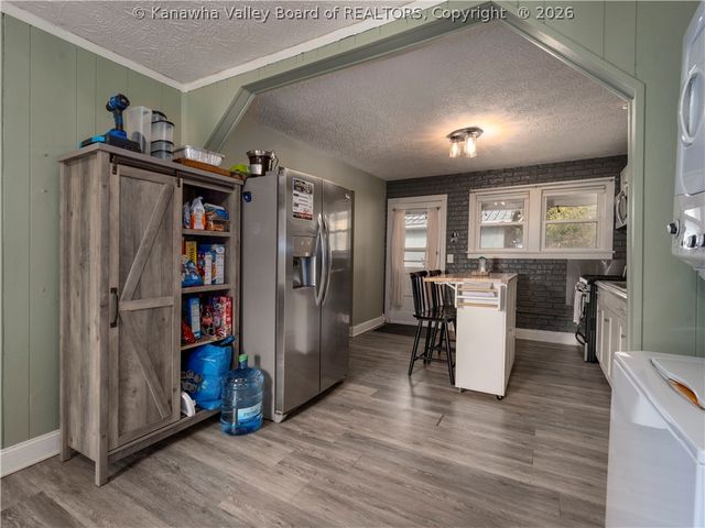 1929 Witcher Creek Road, Belle, WV 25015