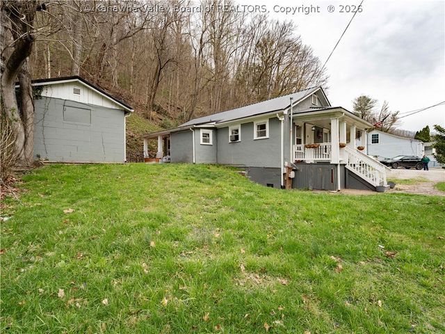 1929 Witcher Creek Road, Belle, WV 25015