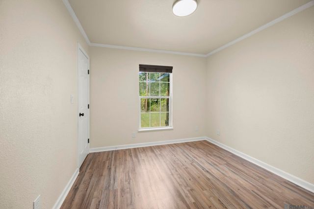 7541 Summer Place Dr, Baton Rouge, LA 70811