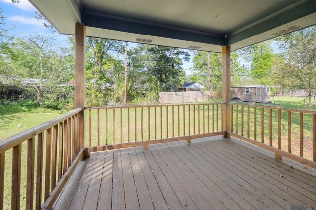 7541 Summer Place Dr, Baton Rouge, LA 70811