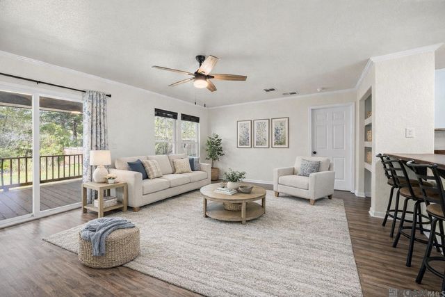 7541 Summer Place Dr, Baton Rouge, LA 70811