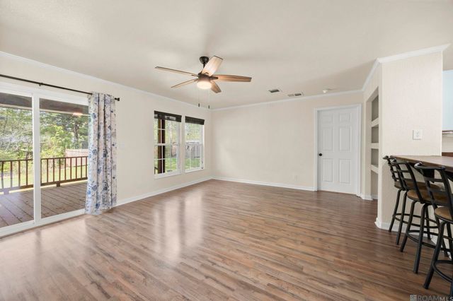 7541 Summer Place Dr, Baton Rouge, LA 70811