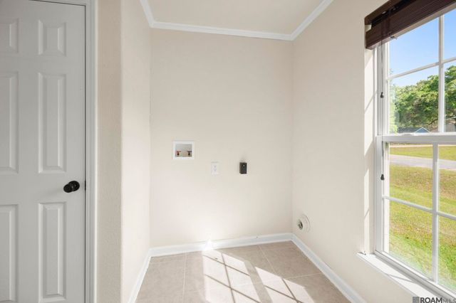 7541 Summer Place Dr, Baton Rouge, LA 70811