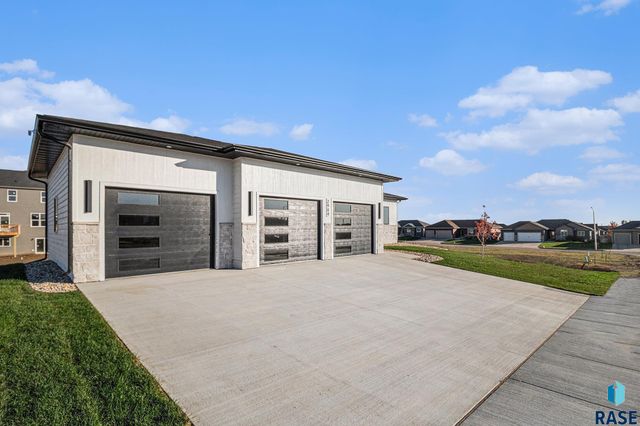 2904 Dunraven Ave Avenue, Sioux Falls, SD 57110