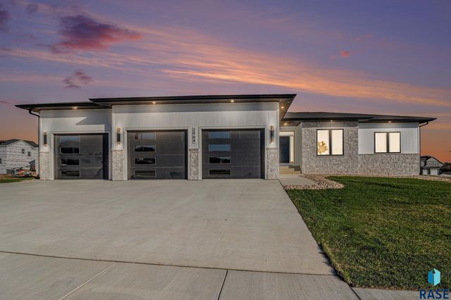 2904 Dunraven Ave Avenue, Sioux Falls, SD 57110