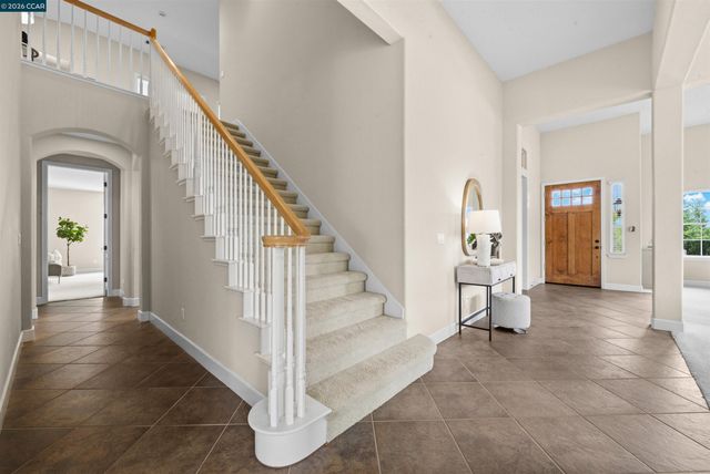 5260 Hiddencrest Ct, Concord, CA 94521