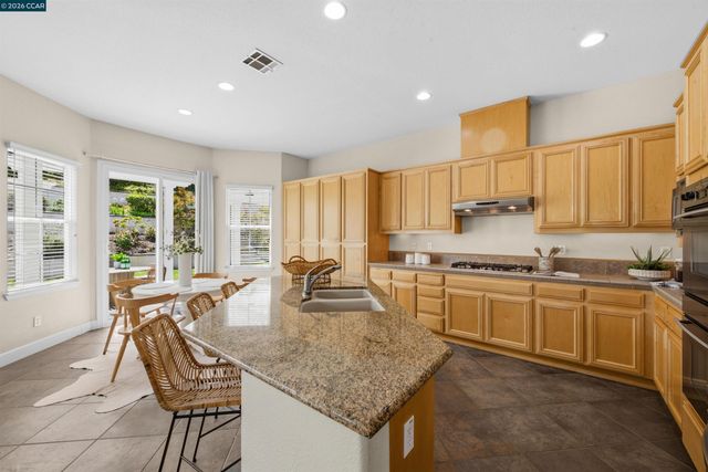 5260 Hiddencrest Ct, Concord, CA 94521