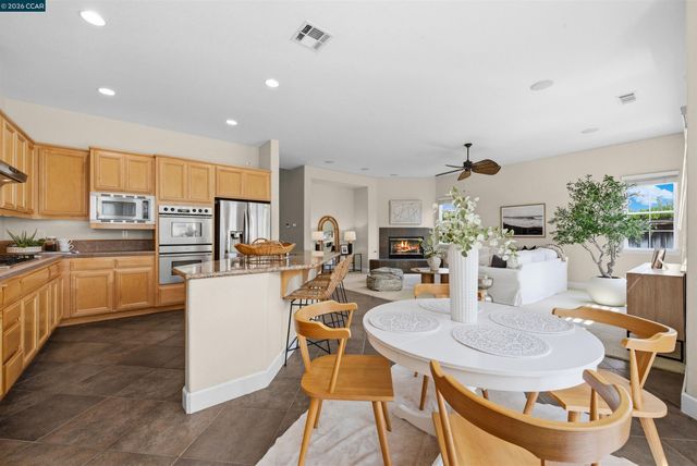 5260 Hiddencrest Ct, Concord, CA 94521