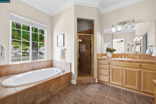 5260 Hiddencrest Ct, Concord, CA 94521